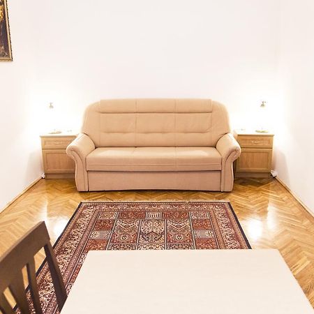 Authentic Budapest Apartment Værelse billede