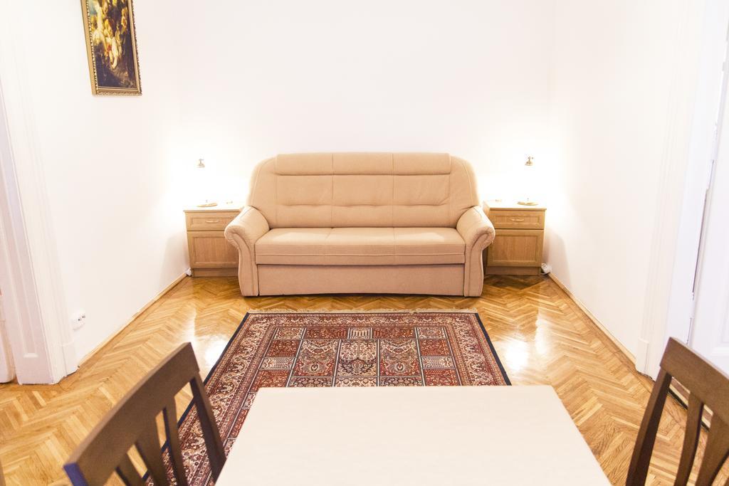 Authentic Budapest Apartment Værelse billede