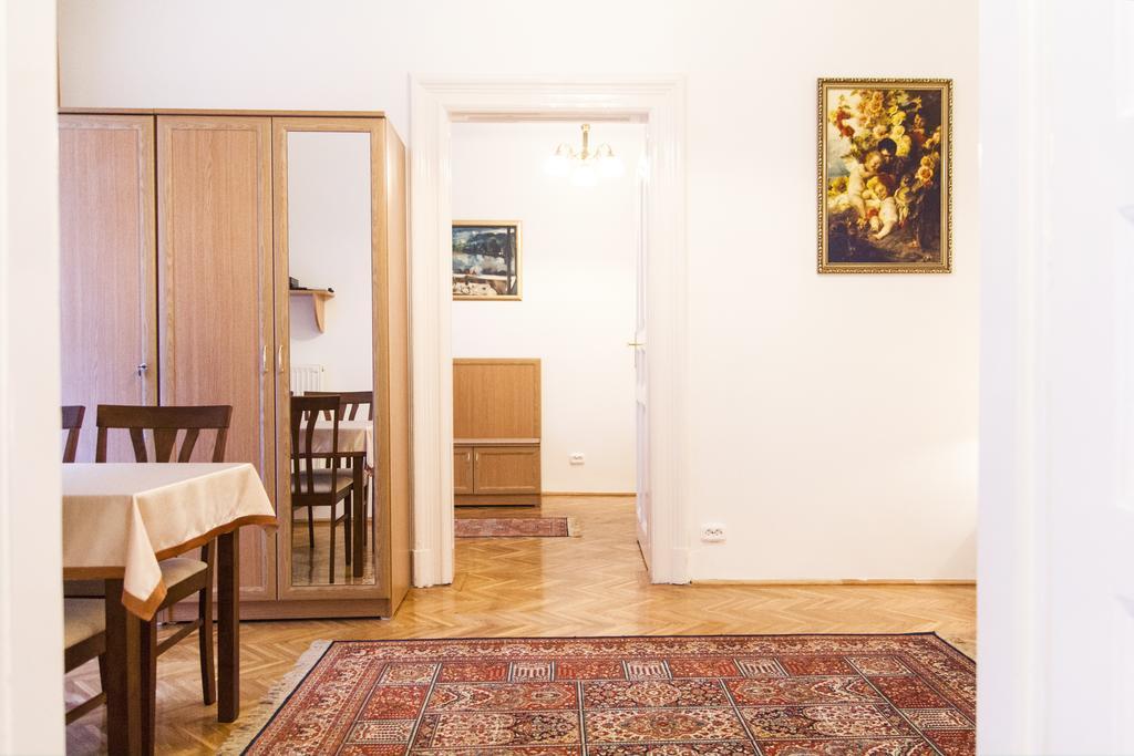 Authentic Budapest Apartment Værelse billede